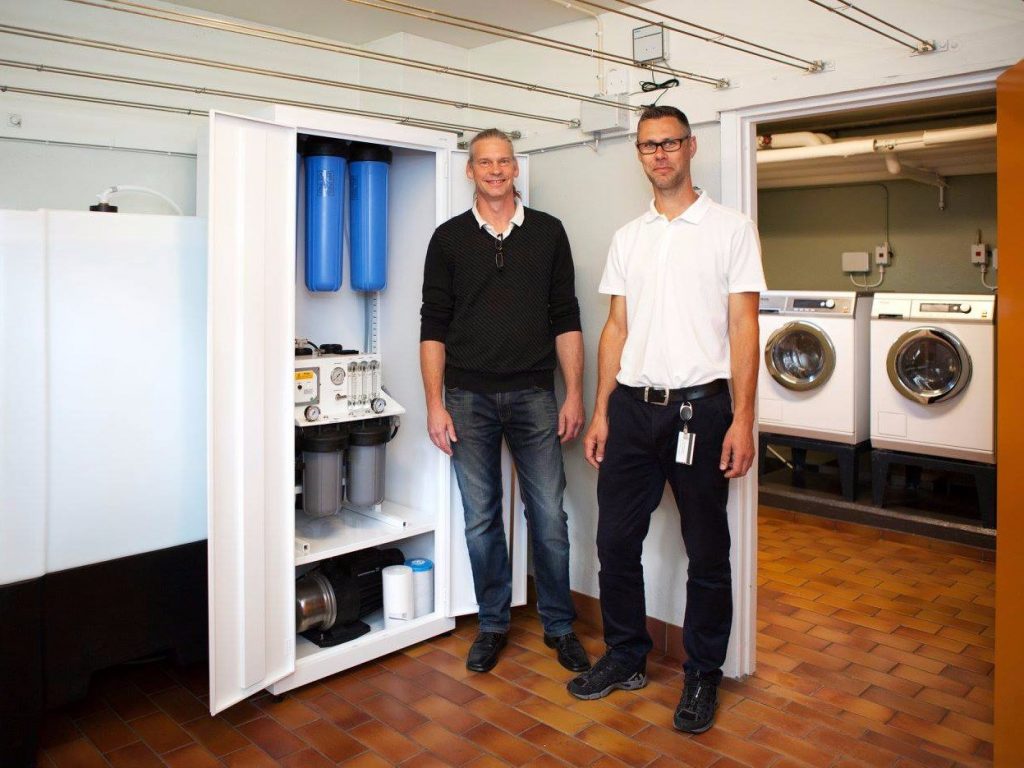 Swedish firm invents system that washes clothes without detergent